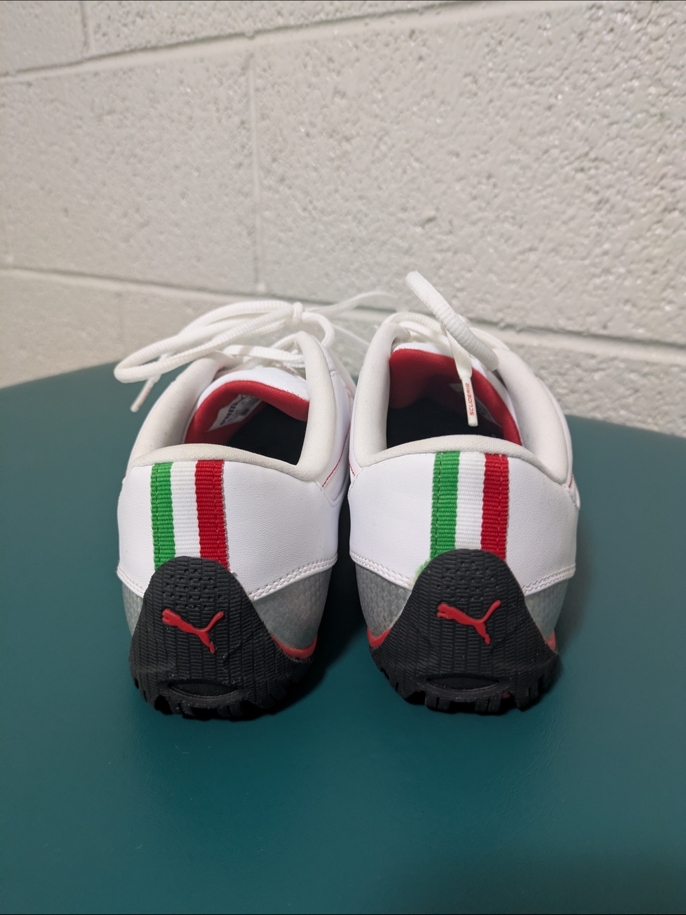 NEW PUMA x Ferrari Men’s White Driving Sneakers - Picture 3 of 5
